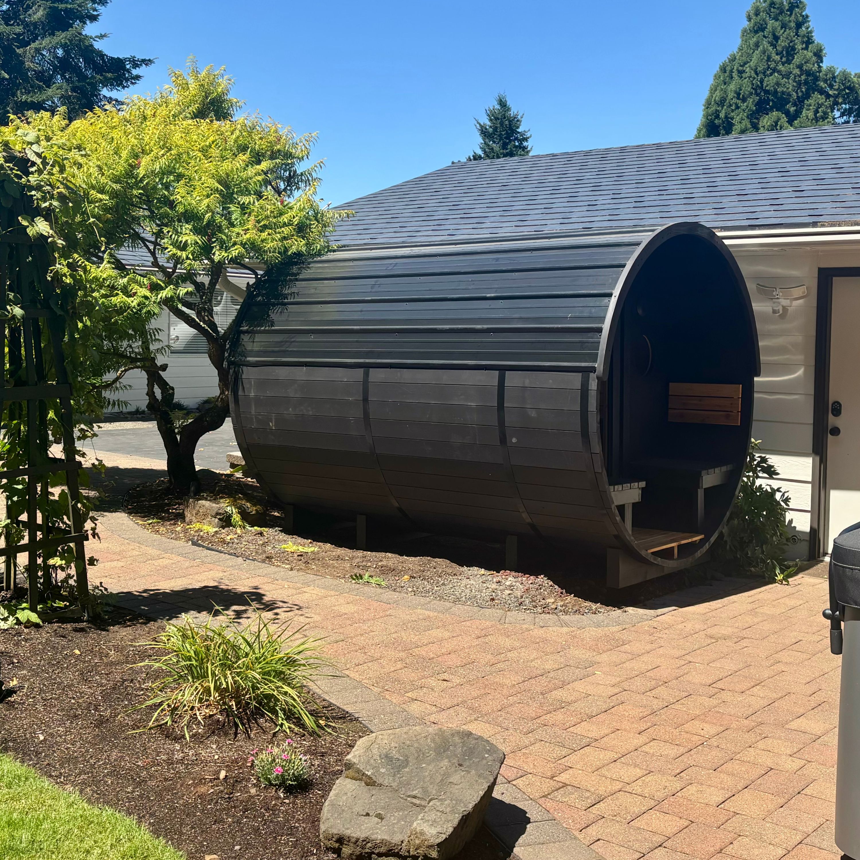 10’ BARREL SAUNA (8’ sauna room + 2’ porch)