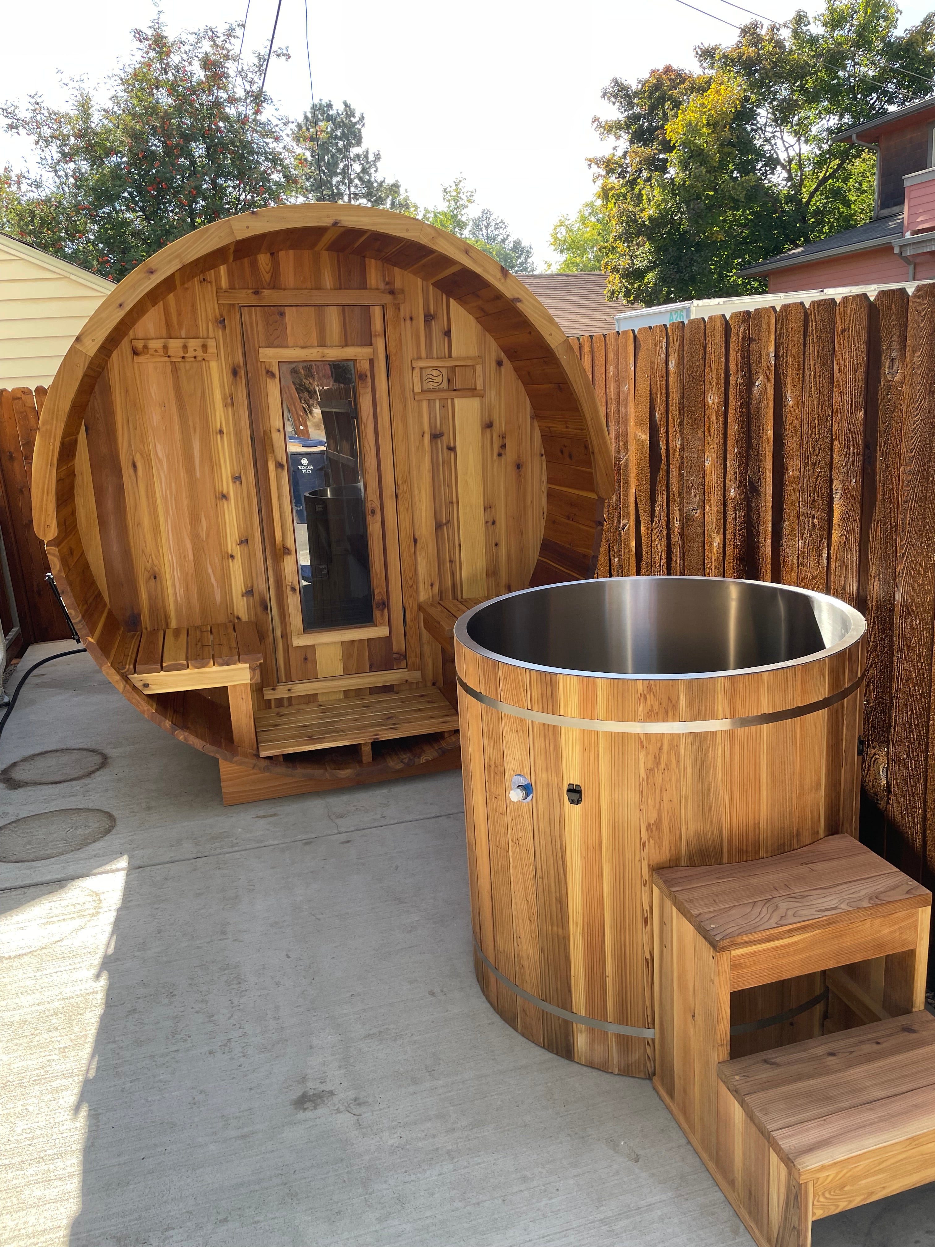 8’ BARREL SAUNA (6’ sauna room + 2’ porch)