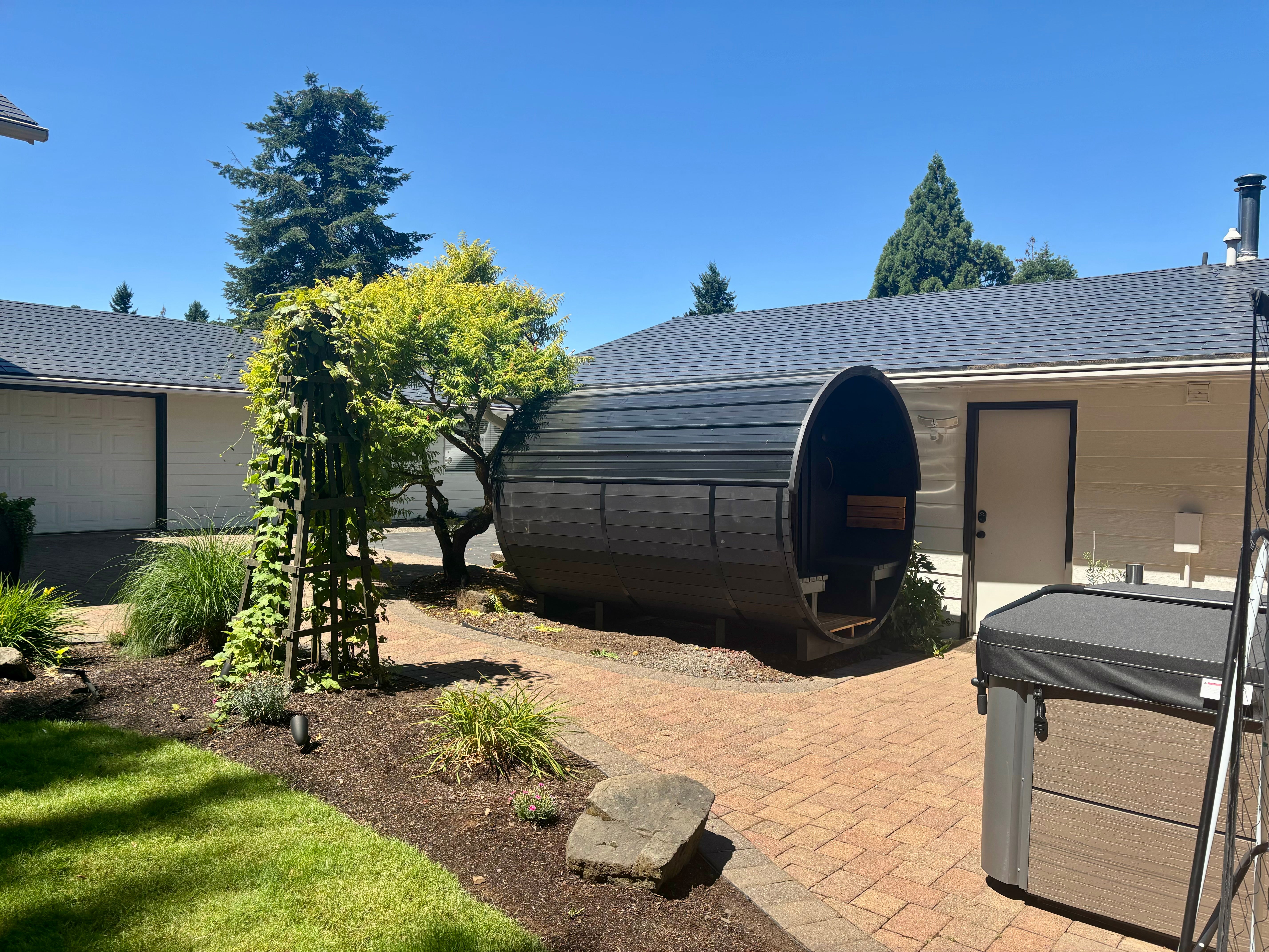 10’ BARREL SAUNA (8’ sauna room + 2’ porch)